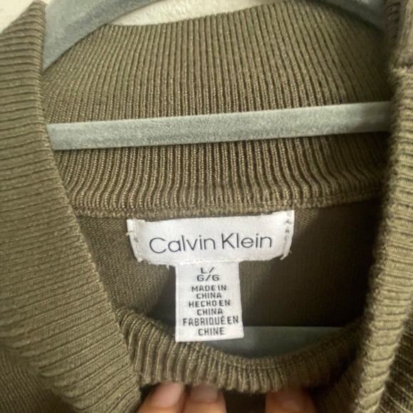 Calvin Klein Olive Green Mock Neck Sweater With Gold Tone Buttons. Pre-Owned. - Picture 3 of 6